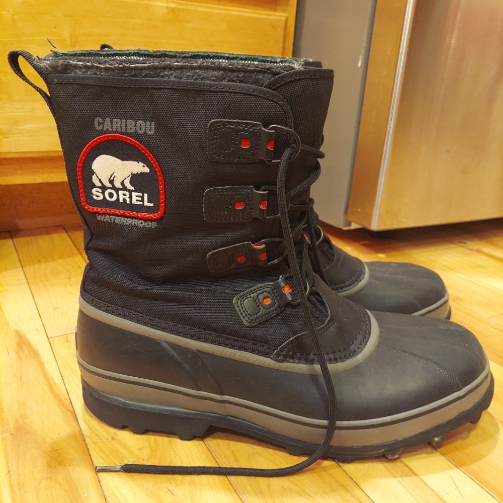 Mens Sorel Caribou boots, size 14